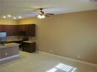 Photo #3: 2592172 Listing 