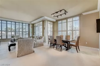 Photo #2: 2592179 Listing 