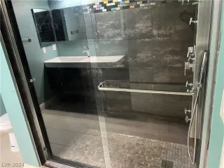 Photo #3: 2592185 Listing