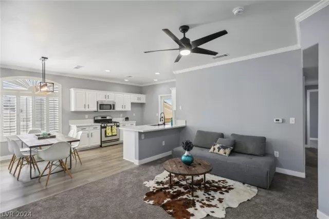 MLS: 2592195 Condo For Sale