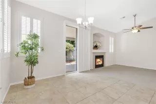 Photo #6: 2592230 Listing 