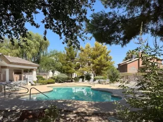 Photo #5: 2592234 Listing