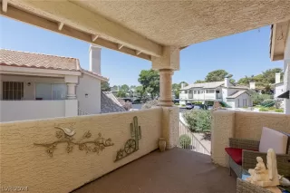 Photo #1: 2592246 Listing