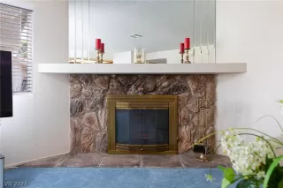 Photo #6: 2592246 Listing