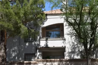 Photo #1: 2592248 Listing