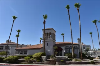 Photo #2: 2592248 Listing