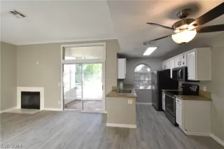 Photo #6: 2592248 Listing