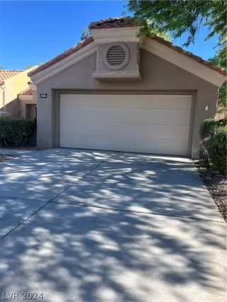 Photo #1: 2592273 Listing