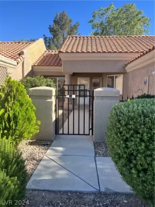 Photo #2: 2592273 Listing