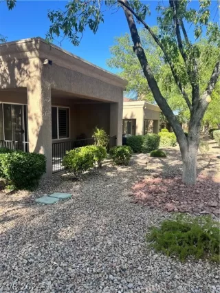 Photo #6: 2592273 Listing