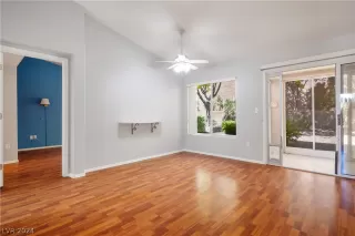 Photo #3: 2592282 Listing 