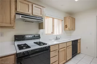 Photo #6: 2592282 Listing 