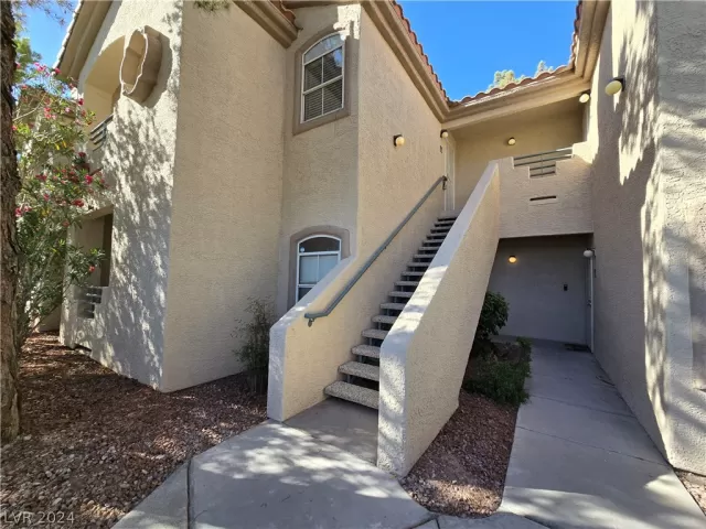 MLS: 2592299 Condo For Sale