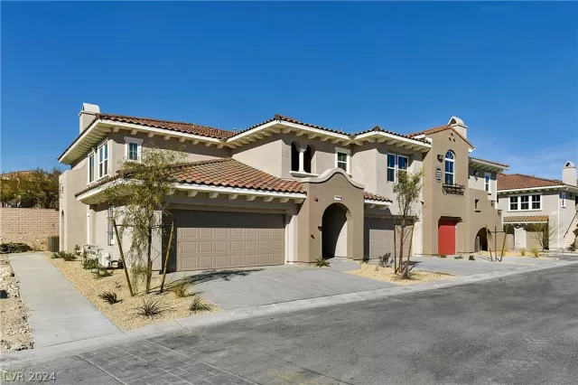 MLS: 2592336 Condo For Sale