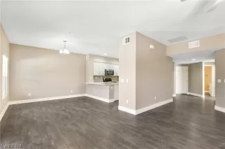 Photo #6: 2592336 Listing 