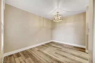 Photo #6: 2592340 Listing 