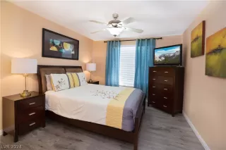 Photo #4: 2592363 Listing