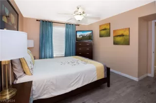 Photo #5: 2592363 Listing