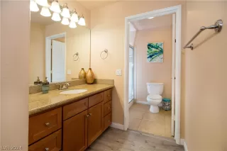 Photo #6: 2592363 Listing