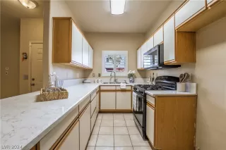 Photo #1: 2592364 Listing