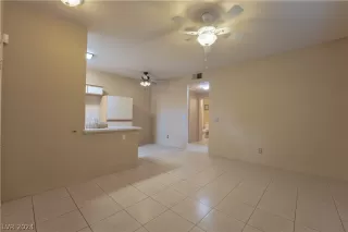 Photo #4: 2592364 Listing