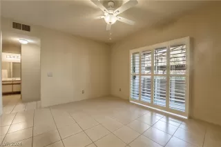 Photo #5: 2592364 Listing