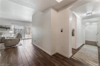 Photo #6: 2592420 Listing