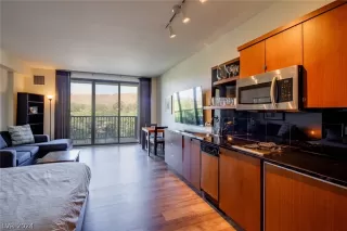 Photo #2: 2592422 Listing 