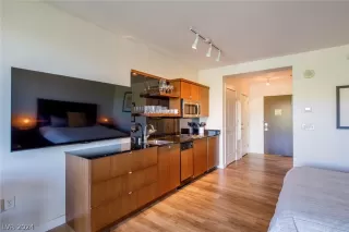 Photo #4: 2592422 Listing 