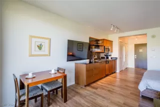 Photo #5: 2592422 Listing 