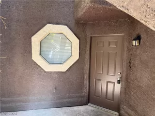 Photo #1: 2592453 Listing 