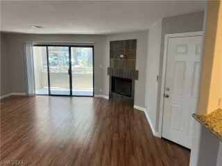 Photo #2: 2592453 Listing 