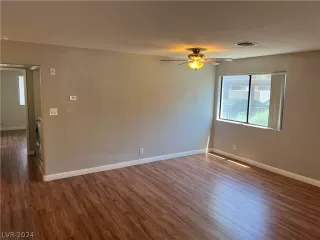 Photo #3: 2592453 Listing 