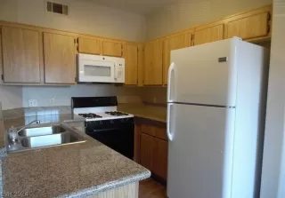 Photo #5: 2592463 Listing 