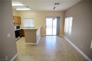 Photo #4: 2592475 Listing 