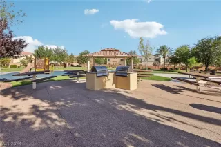 Photo #2: 2592497 Listing 