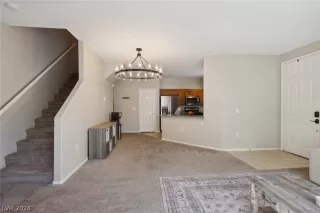 Photo #5: 2592497 Listing 