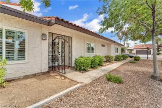 Photo #2: 2592523 Listing 