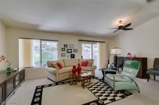 Photo #3: 2592531 Listing