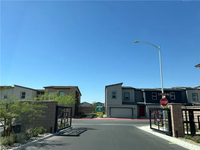 MLS: 2592557 Condo For Sale