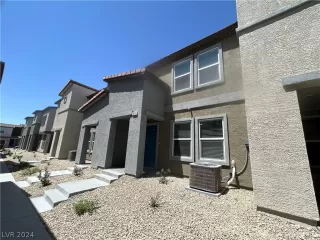 Photo #3: 2592557 Listing 