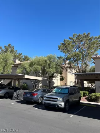 Photo #1: 2592565 Listing 