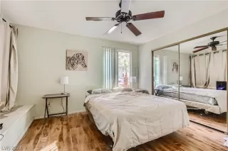 Photo #5: 2592609 Listing