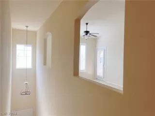 Photo #3: 2592645 Listing