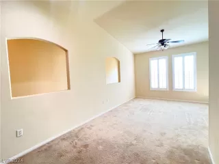 Photo #4: 2592645 Listing