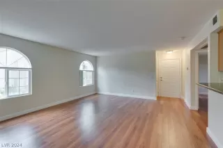 Photo #5: 2592665 Listing 