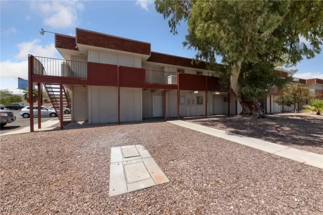 MLS: 2592680 Condo For Sale