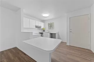 Photo #1: 2592680 Listing 