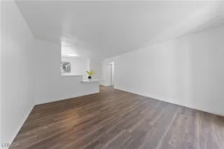 Photo #4: 2592680 Listing 