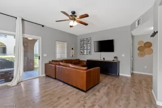 Photo #4: 2592684 Listing